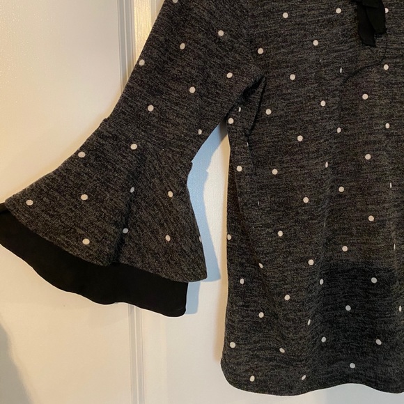 Bell sleeve polka dot top with bow detail - Picture 4 of 5